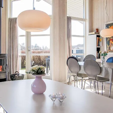 Fantastisk Hjem I Rudkøbing Med Badstue * Spodsbjerg